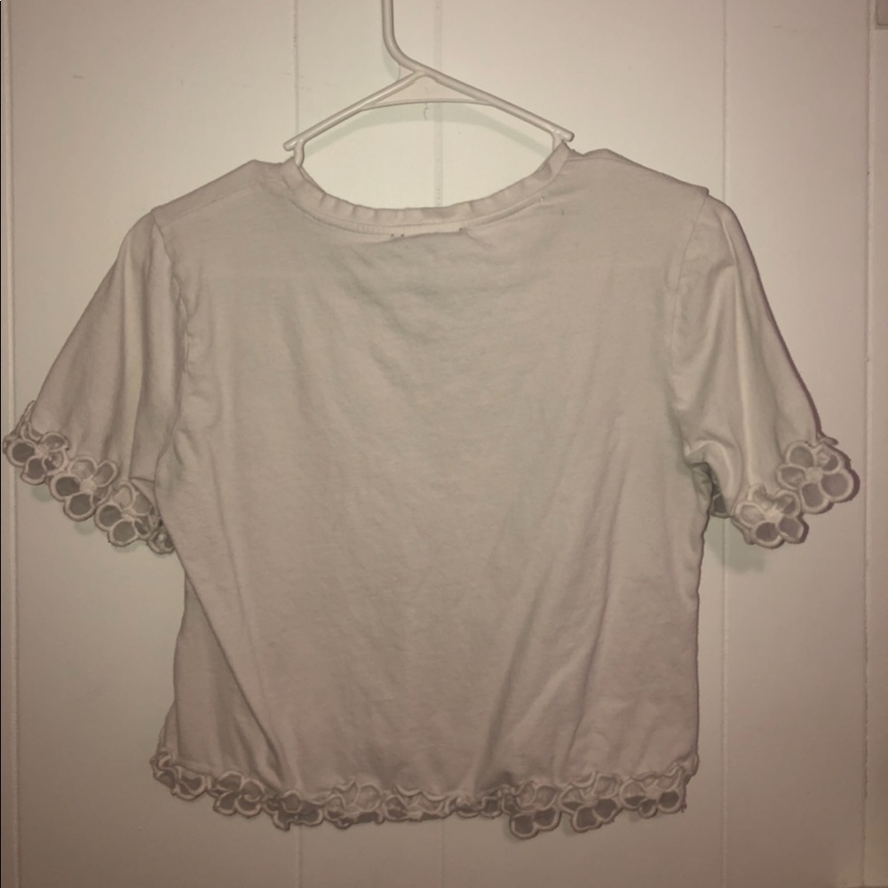 S Forever 21 Floral Trim White Crop Top